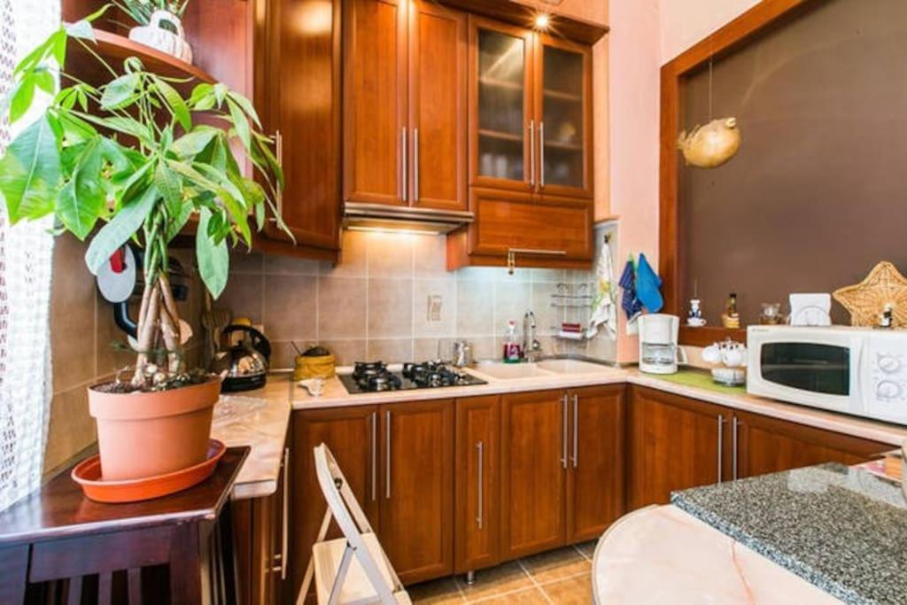 Уютная Квартирка В Центре Тбилиси! Luaran gambar